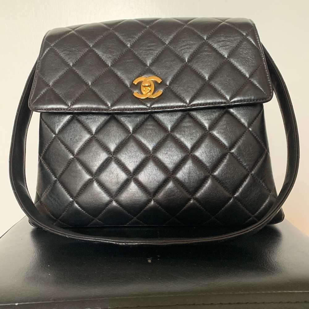 SOLDDDD Authentic Vintage Chanel Kelly bag